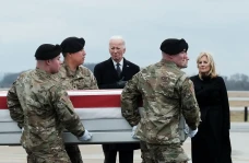 Joe Biden Sambut Kedatangan...