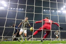 Bungkam Juventus, Inter...