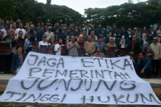 Guru Besar hingga BEM...