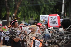 Tolak Pemilu Curang,...