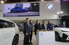 Kolaborasi BMW, PLN...