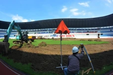 Potret Renovasi Stadion...