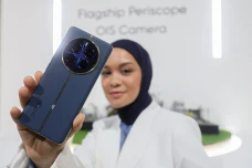 Peluncuran realme 12...