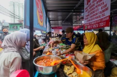 Berburu Sajian Berbuka...