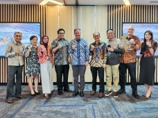 Dukung Pertumbuhan Bisnis...