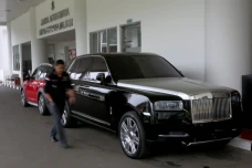 Penampakan Mobil Mewah...