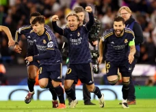 Lolos ke Semifinal,...