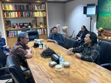 Bahas Kolaborasi Kebudayaan,...