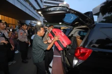 KPK Obok-Obok Ruang...