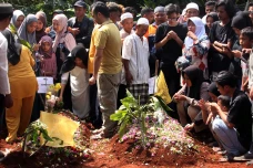 Prosesi Pemakaman 6...
