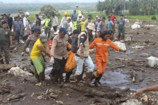 Luluh Lantak Tanah Datar...