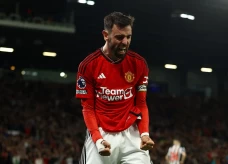 Manchester United Bungkam...