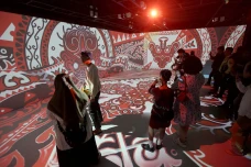Pertunjukan Video Mapping...
