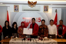 PSI Resmi Usung Khofifah...