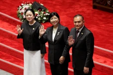 DPR Setujui Destry jadi...