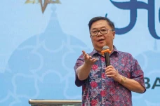 Jika Kebijakan Bea Masuk...
