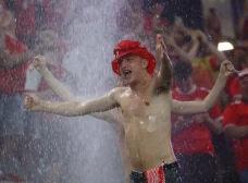 Hujan Petir, Laga Jerman...