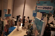 Keseruan Festival Belanja...