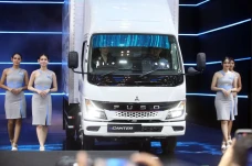Mitsubishi Fuso Luncurkan...