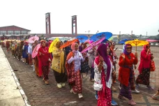 Potret Parade dan Peragaan...