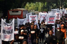 Aksi Longmarch Peringati...