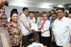 Diana Dewi Kembali Mencalonkan...