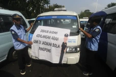 Aksi Unjuk Rasa Sopir...