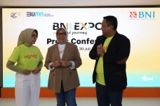 Perkuat Hubungan Dengan...