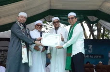 Kemenkumham Sahkan Status...