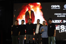 Aziz Hedra Rilis Album...