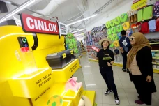 Kampanyekan Cinta Produk...
