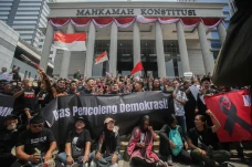 Aksi Massa Kawal Putusan...