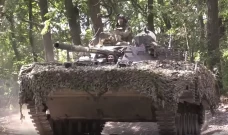 Hadang Militer Ukraina,...