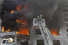 Bom Rusia Hantam Apartemen...