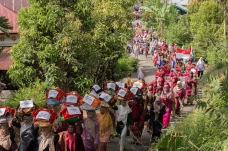 Kemeriahan Festival...