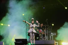 Mulan Jameela Hebohkan...