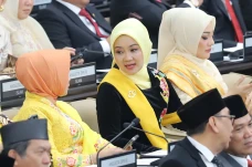 Istri Ridwan Kamil Atalia...
