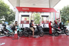 Pertamina Resmi Turunkan...