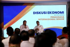 Diskusi Ekonomi dan...