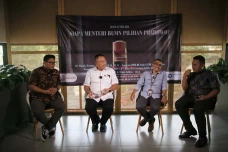 Diskusi Mencari Sosok...