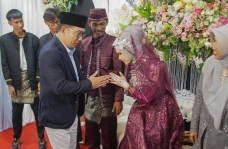 Blusukan di Tugu Selatan,...
