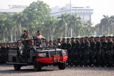 TNI dan Polri Gelar...