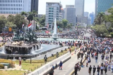 Jelang Konvoi Prabowo-Gibran,...