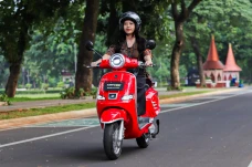 United Kenalkan Motor...