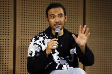 Jelang Film Bisu Hitam...