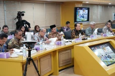 Bahas Proyek Strategis...