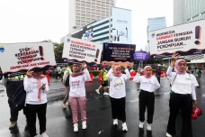 Aksi Peringati Hari...