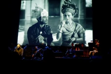 Pertunjukan Cine-Concert...