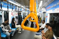 Jasa Transportasi Umum...