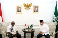 Menteri HAM dan Ketum...